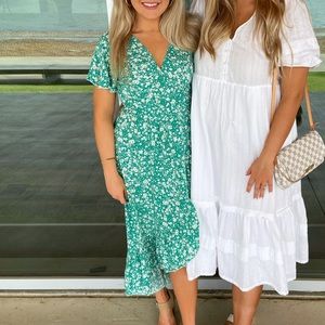 NWT Green Floral Tie Wrap MIDI Dress